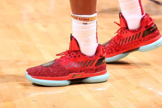 世俱杯首现裁判佩戴执法记录仪 俩中国裁判入选