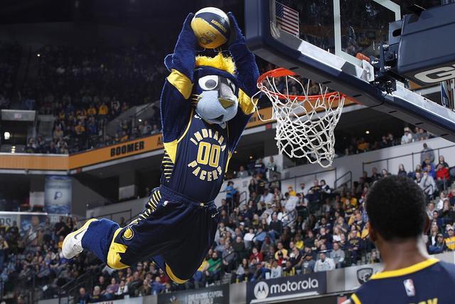 塔图姆31+12字母哥43+13 凯尔特人逆转胜雄鹿