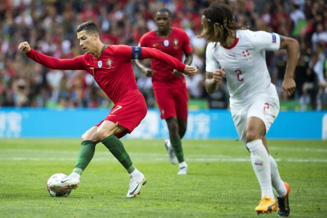 詹姆斯24+12浓眉22+13 湖人擒骑士升至西部第8